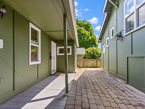 5th image of 418 N 61st St