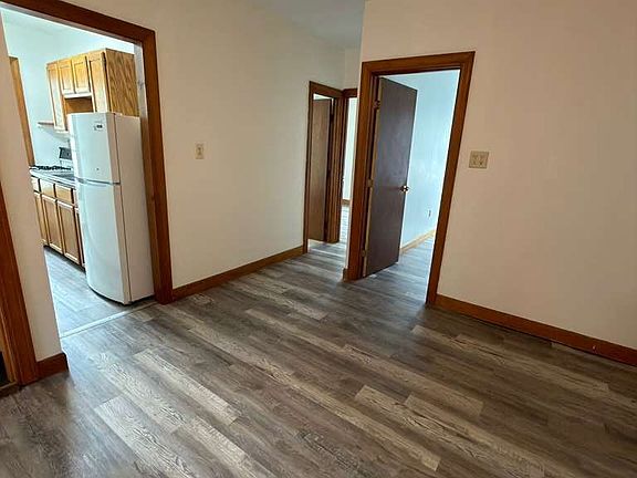 5th image of 170 Rivet St #3S
