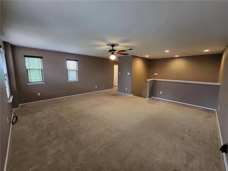 222 Telluride Dr — Photo 15