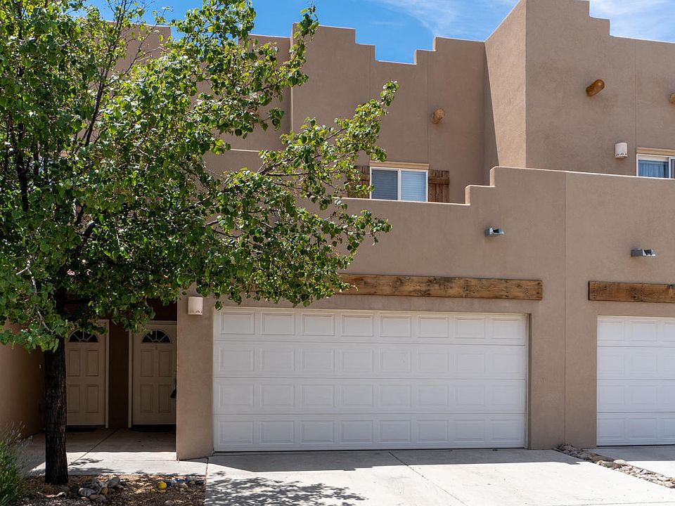 1st image of 1937 Hollyhock Cir