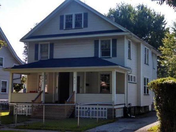 845 Post Ave
