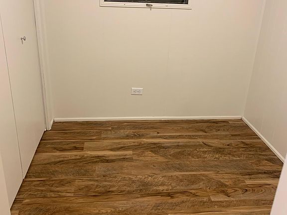 5th image of 338 Madison St