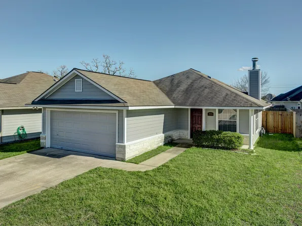 3926 Tranquil Path Dr, College Station, TX 77845