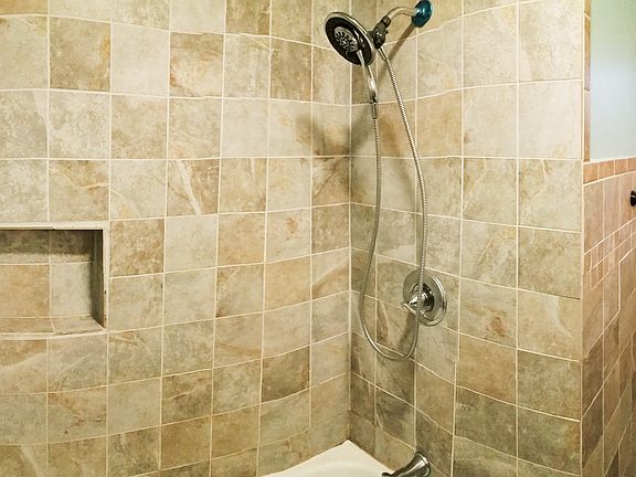 Panoramic Vw - Updated Bath