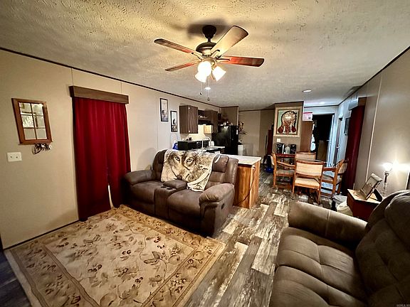 3rd image of 279 Viceroy Ln
