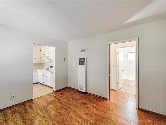 4th image of 822 Opal Dr APT 3
