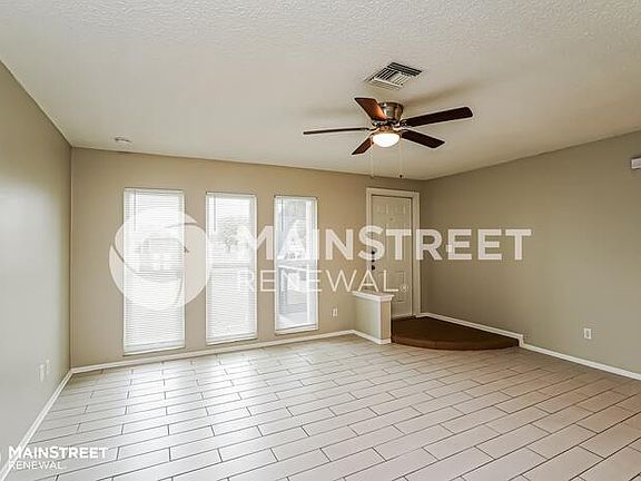 4th image of 1424 SE 15th St