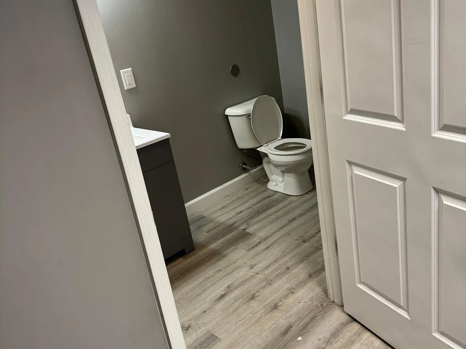 Studio, 550 sqft, $795 — Photo 3