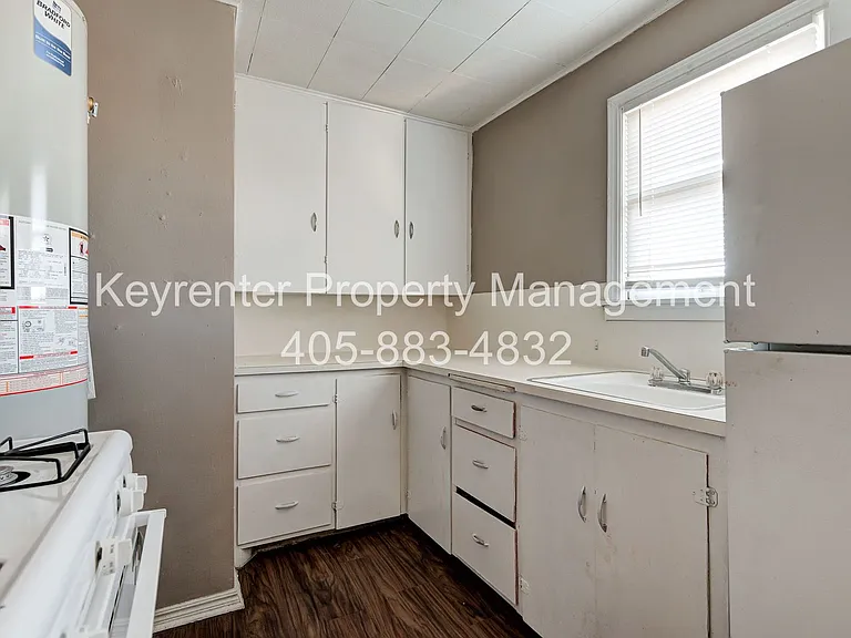 SW 27th St Complex — Photo 12