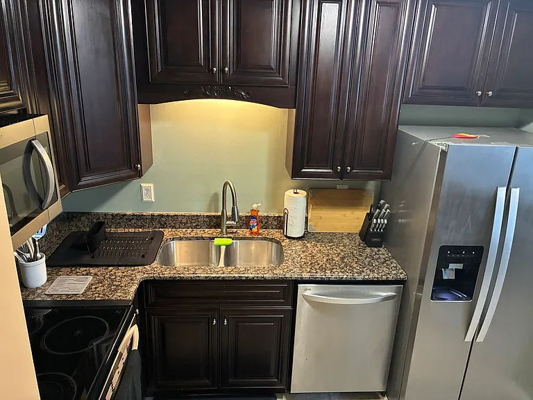 284 Raleigh Dr #G — Photo 10