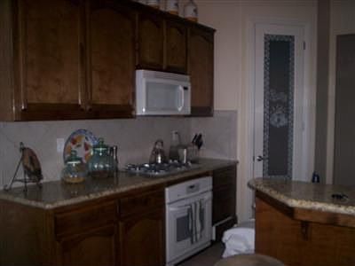 Granite kitchen counters