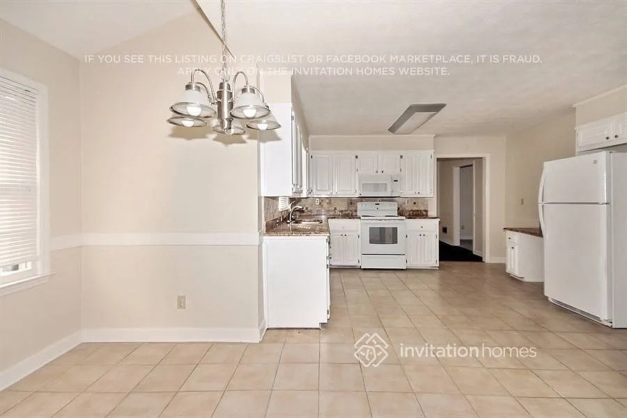 1480 Meadow Oak Dr Snellville, GA 30078 — Photo 4