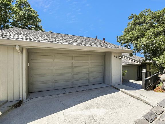 3rd image of 115 Blueberry Ct