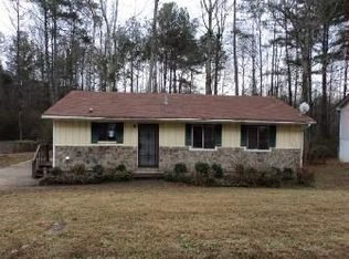 2252 Cherokee Valley Dr, Lithonia, GA 30058