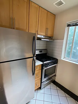 Rented by Bahar Management | media 18