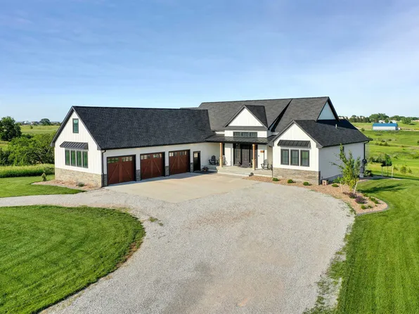 6055 Standage Pl, Kearney, NE 68845