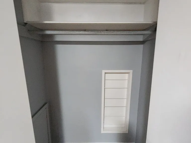 1704 Rowland Ave — Photo 6