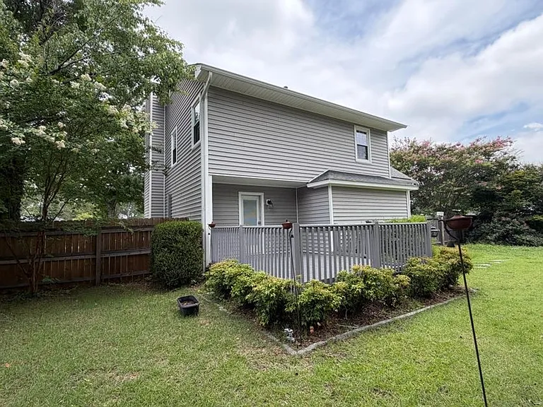 193 Amelia Dr W — Photo 28