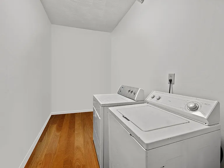 78 Nassau St — Photo 16