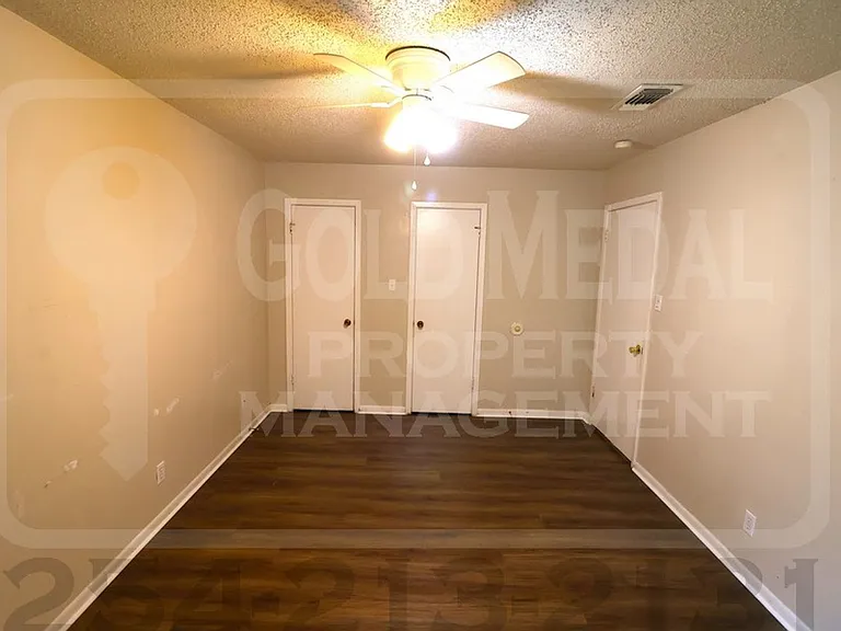 1706 Cole St — Photo 11