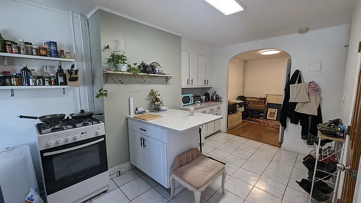 Rented by Daniel Gale Sotheby's International Realty | media 2