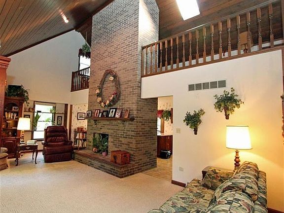 4th image of 8730 Heritage Dr