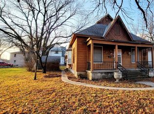 320 South St, Iola, KS 66749
