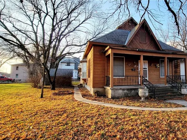 320 South St, Iola, KS 66749