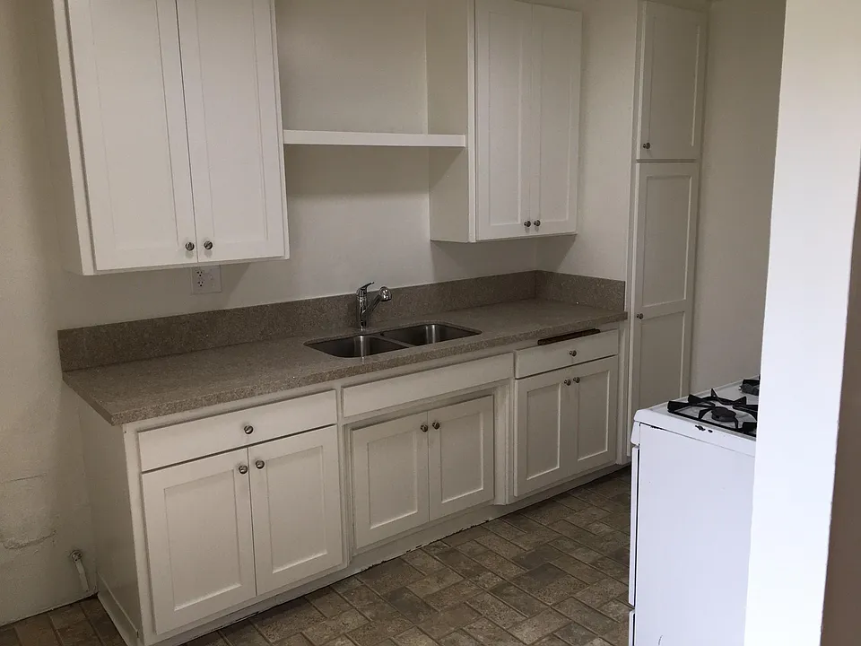 549 E Hurst St #3 & Unit 4