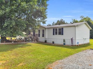 27 Dobbins Ridge Dr, Belton, SC 29627
