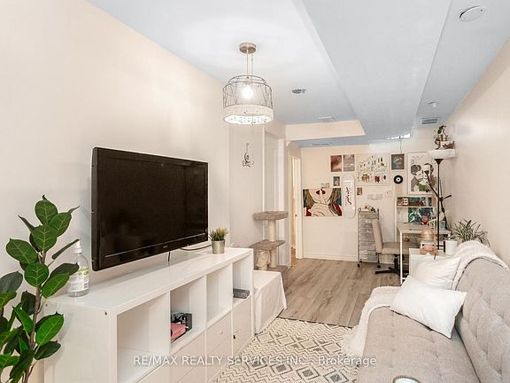 5th image of 4161 Goldenrod Cres #Basement