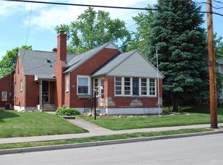 28 Chestnut St, Englewood, OH 45322