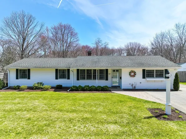 61 Hemenway Rd, Framingham, MA 01701