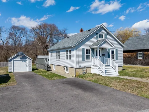 91 Perkins St, Somerset, MA 02725