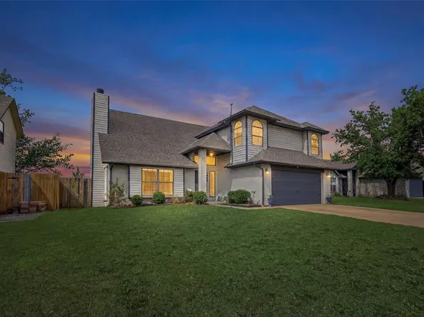 2605 Amber St, Moore, OK 73160