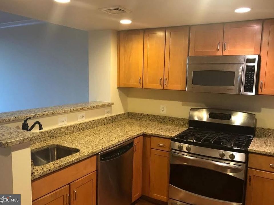 1st image of 414 Water St Unit 2110