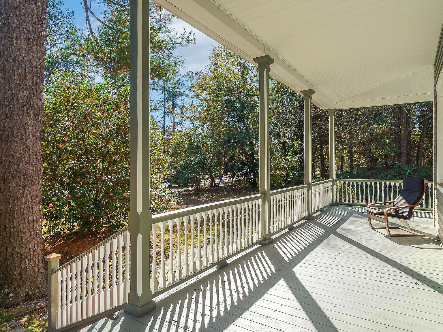 2 bed, 2.0 bath, 650 sqft, $1,800 — Photo 3