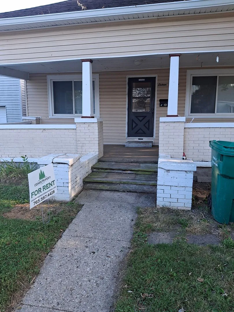 1619 P Ave — Photo 1