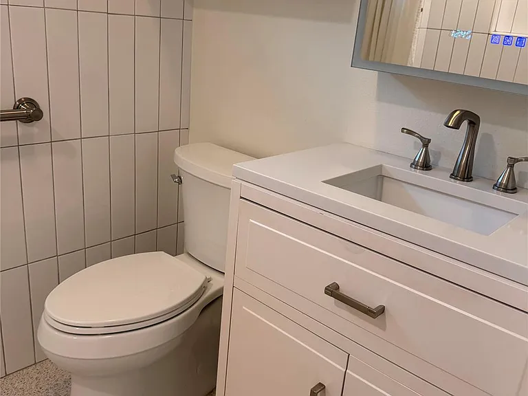 1182 Pandora St — Photo 13