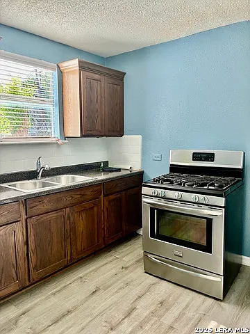 Building Photo - 1535 W Hermosa Dr