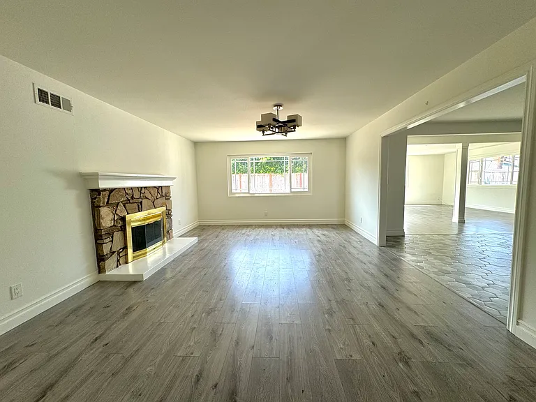 1508 Rolling Hills Dr — Photo 9