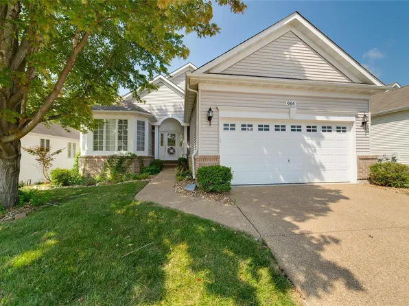 664 Falconcrest Dr, Lake Saint Louis, MO 63367