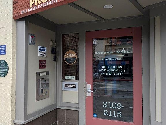 Building entrance with intercom system