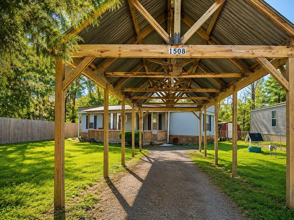 1508 Darden Dr