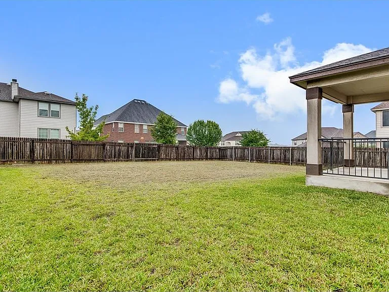 524 Castebar Dr — Photo 19