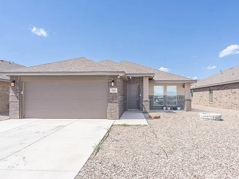 2311 Outlaw Ct — Photo 1