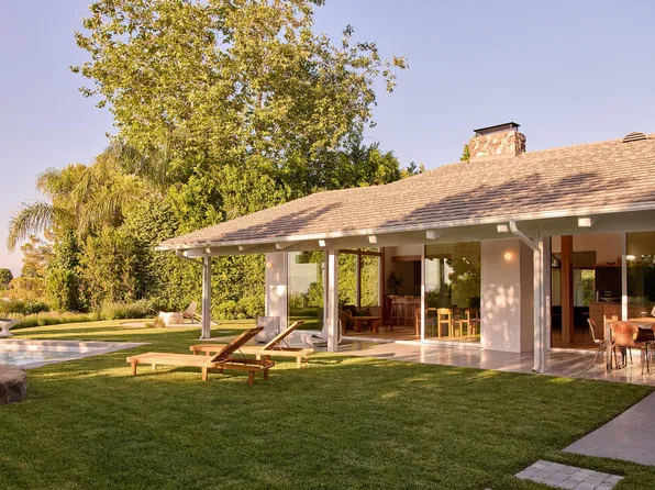 16557 Park Lane Dr, Los Angeles, CA 90049