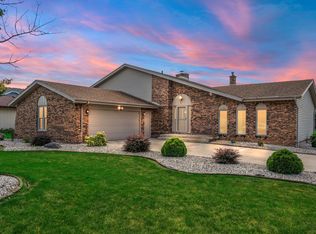 1222 Tamarack Dr, Munster, IN 46321