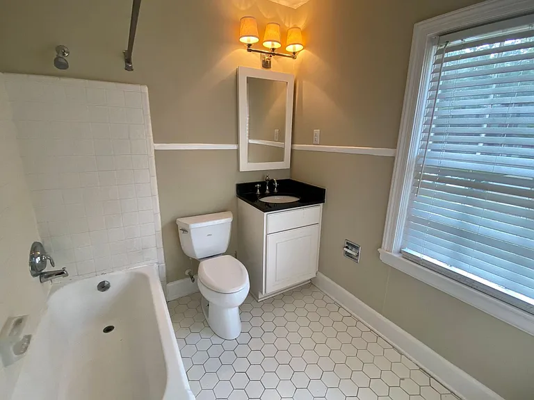 4103 Devine St #F8 — Photo 12