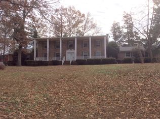 51 Singing Tree Dr, Jackson, TN 38305